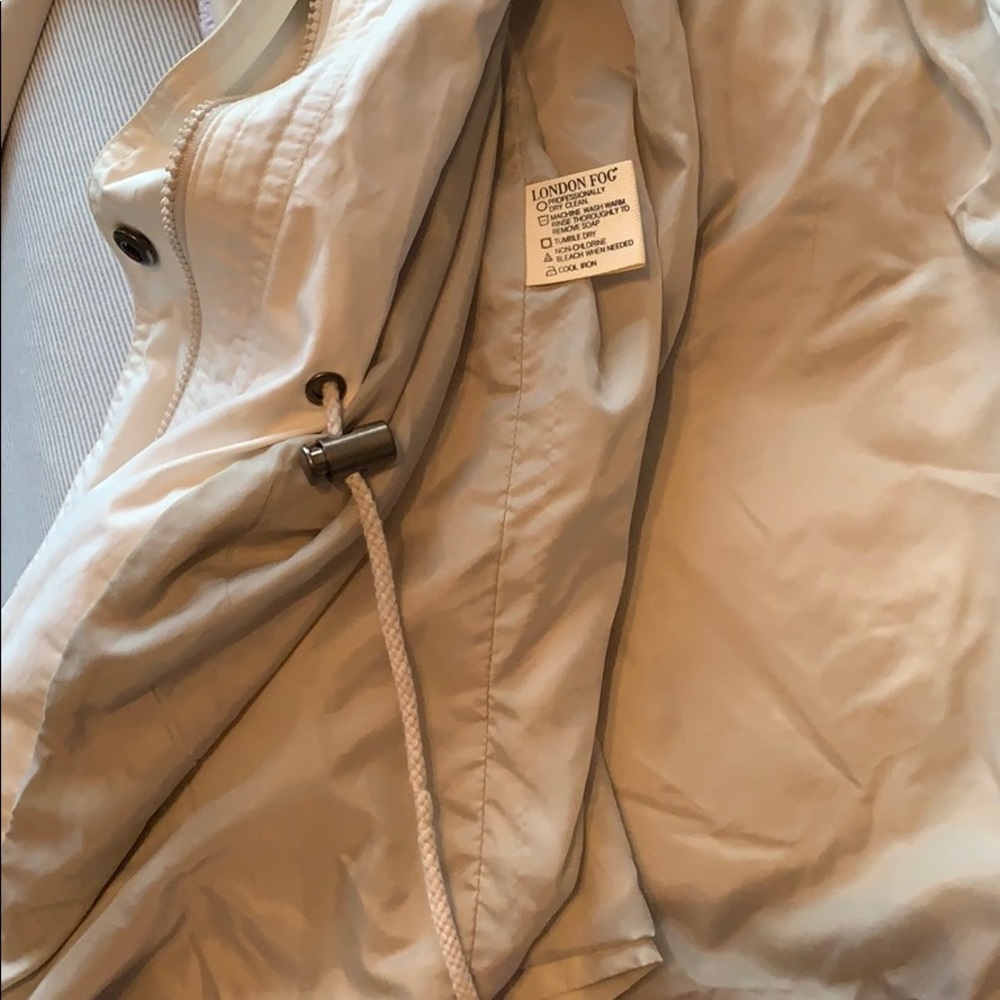 London Fog tan coat - Picture 6 of 8